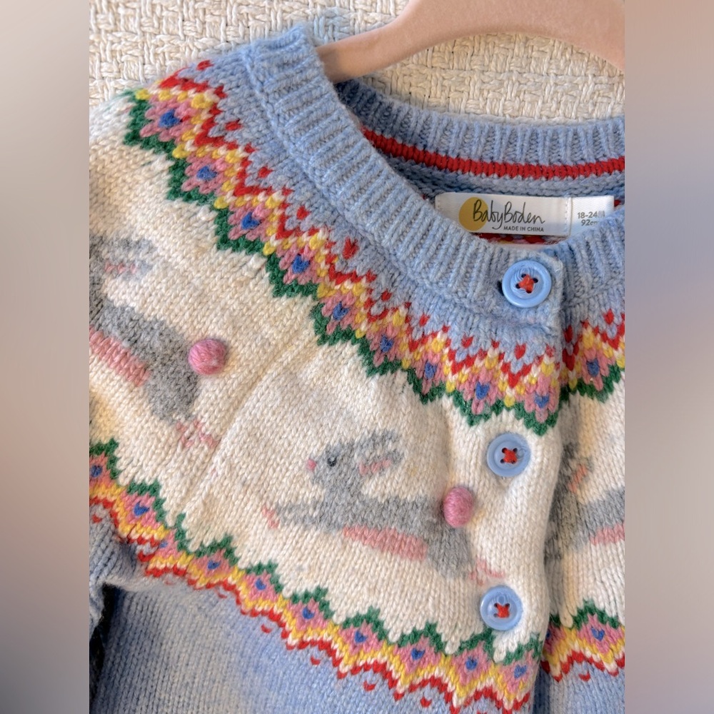 Mini Boden bunny sweater. Adorable size 18-24 months